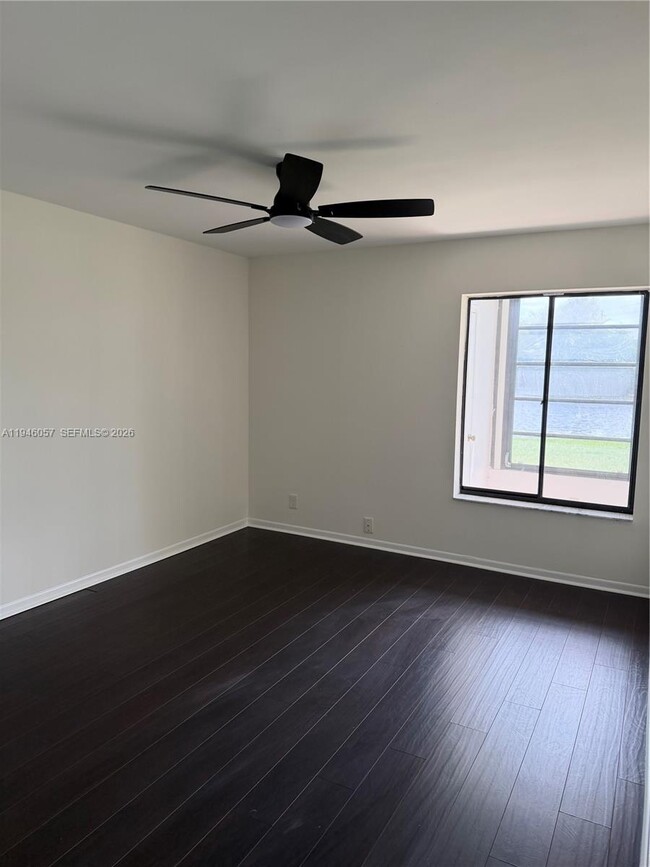 Building Photo - 9920 NW 68th Pl