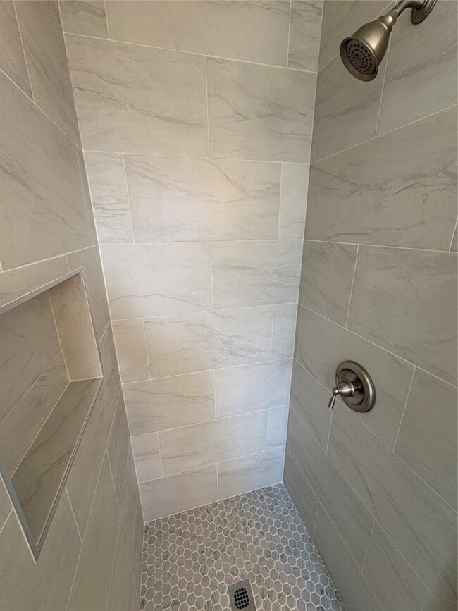 Building Photo - 15381 Cambay Ln