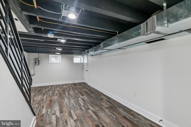 Building Photo - 3156 Almond St