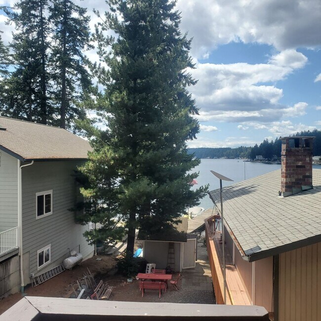 Building Photo - 1 Bedroom Apartment on Mason Lake