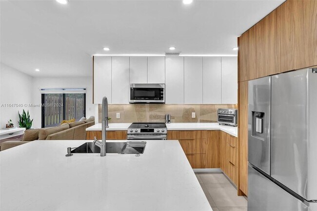 Building Photo - 9940 Watermill Cir