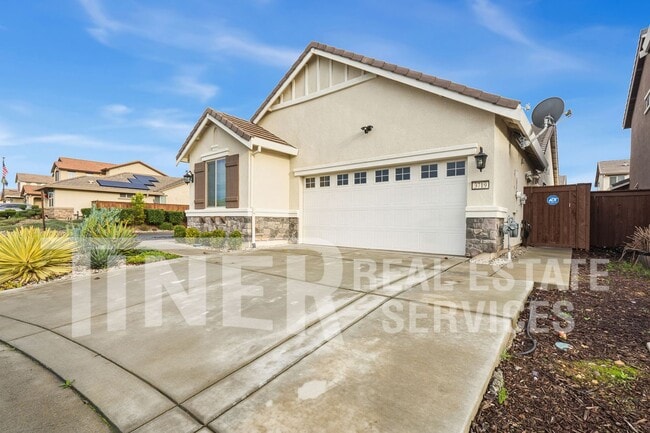 Building Photo - 3719 Edington Dr