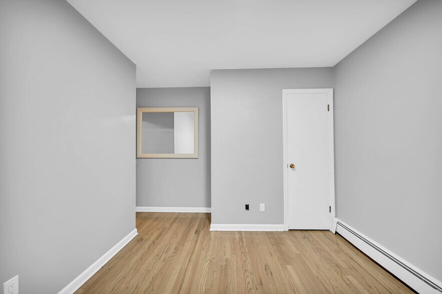 Building Photo - 15 Sweetwood Ct