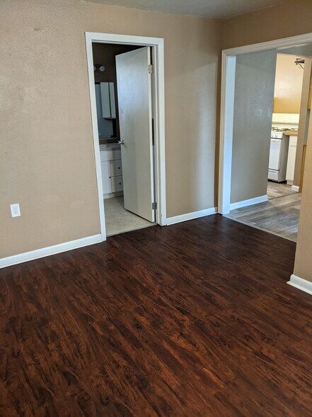 Living room - 109 Washington Avenue