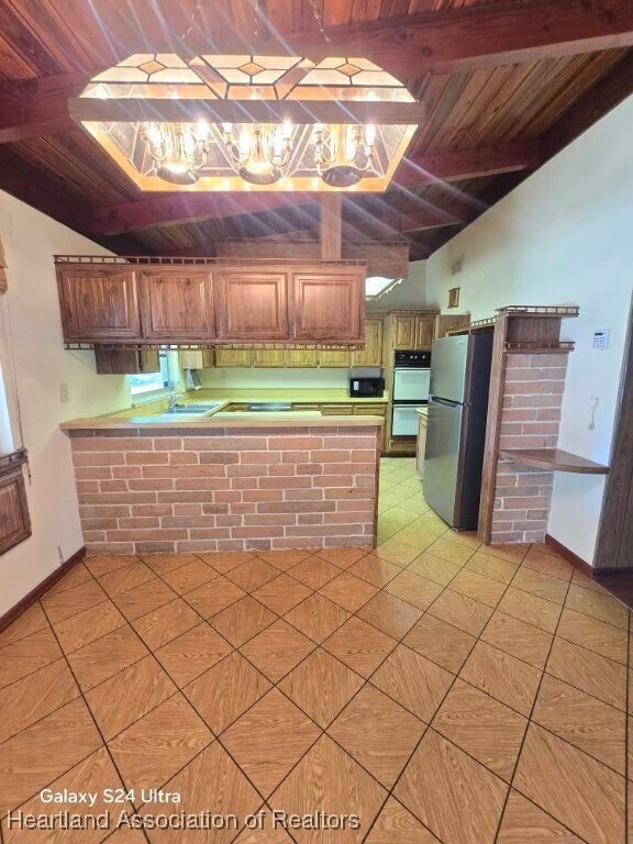 Building Photo - 3505 Golfview Rd