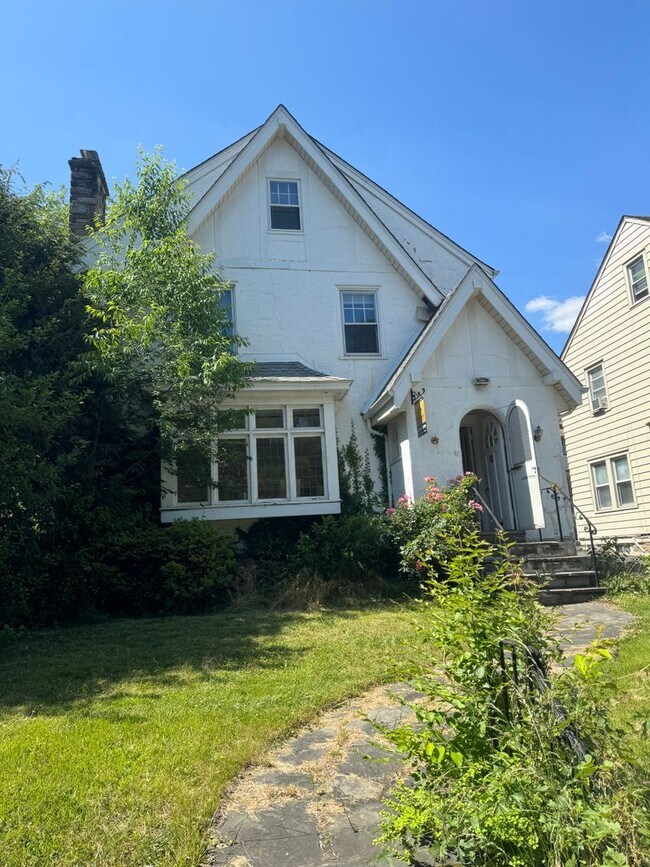 Building Photo - Upper Darby  rental. Ready to tour.