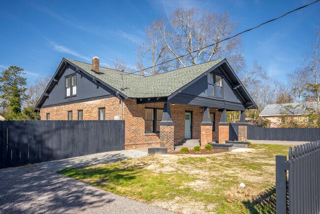 Primary Photo - 227 Kershaw St NE