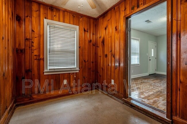 Building Photo - 2990 Jonquil Dr