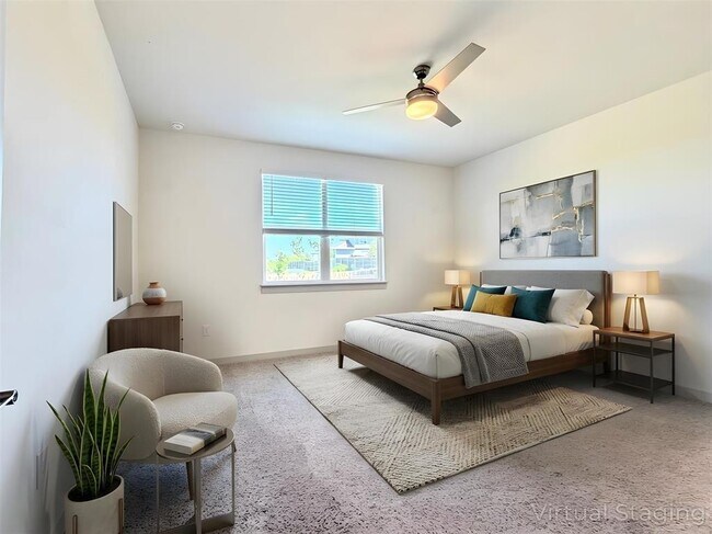 Building Photo - 2000 Daleside Ln