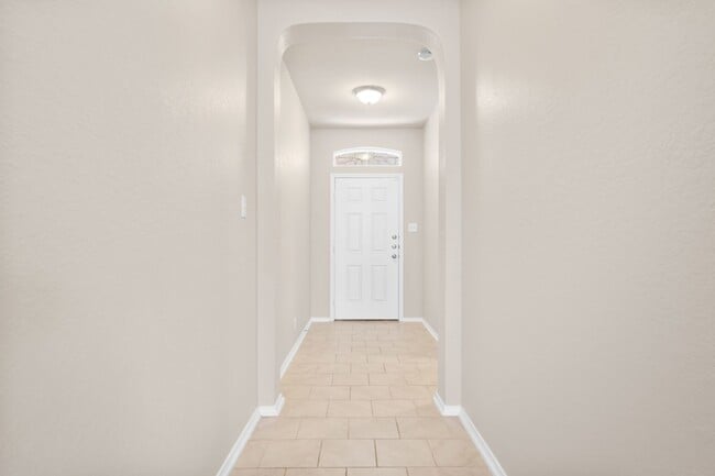 Building Photo - 515 Sage Thrasher