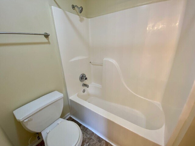 Building Photo - Remodeled 4 Bedroom in Pike Township!