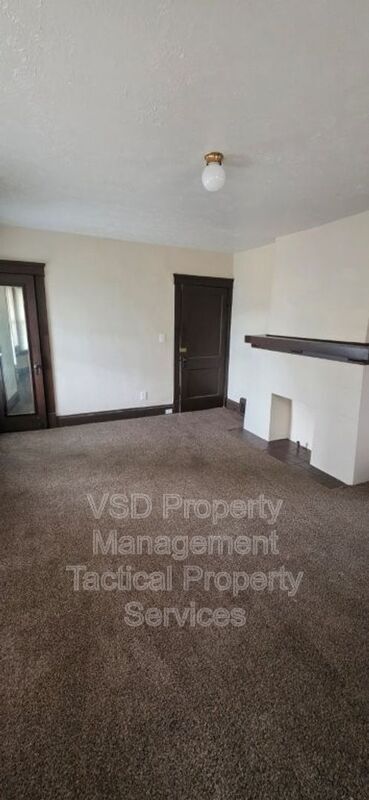 Building Photo - 12819 Edmonton Ave