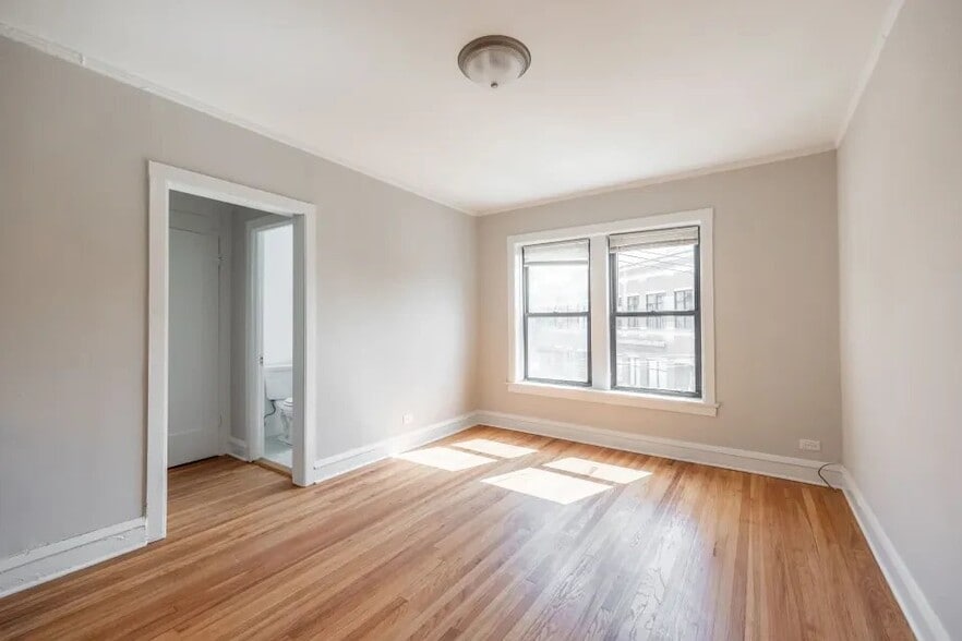 Building Photo - 2714 N Spaulding Ave