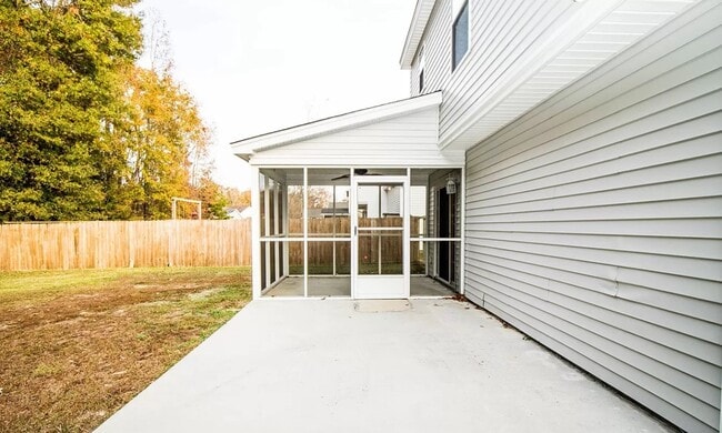 Building Photo - 540 Beverly Dr