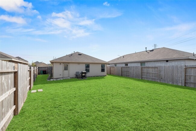 Building Photo - 7207 Clover Chase Dr