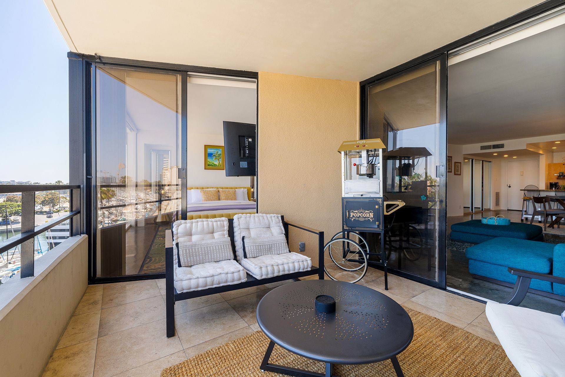 Building Photo - 4267 Marina City Dr