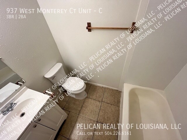 Building Photo - 937 Monterey Ct W