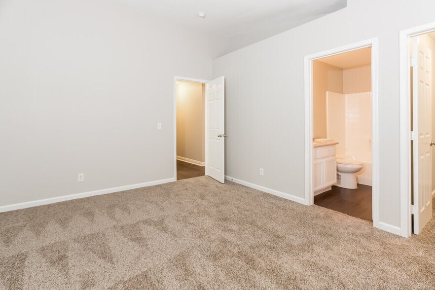 Building Photo - 4030 W Red Coach Ave