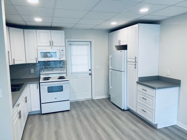 Kitchen - 5388 4th St N