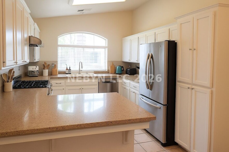 Building Photo - 1820 E Ticonderoga Dr
