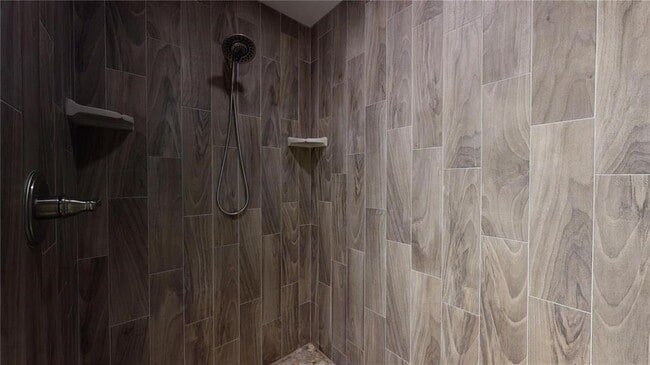 Building Photo - 4851 Kennett St