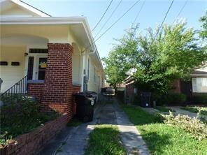 Building Photo - 5109 Burgundy St