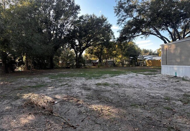Building Photo - 12111 Anderson Dr