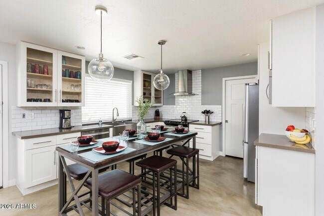 Building Photo - 5225 N 83rd Pl