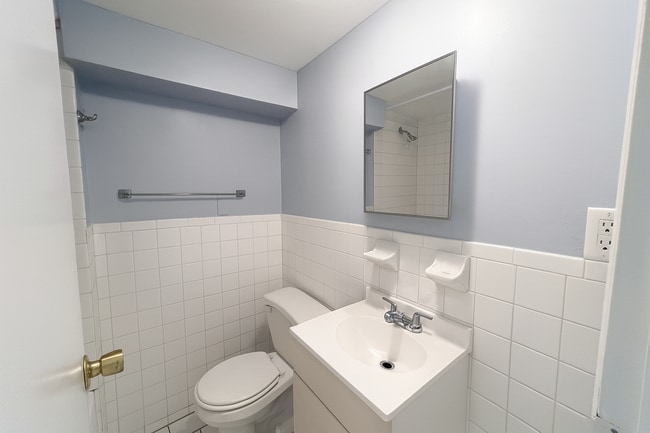 Building Photo - 1101 43rd St