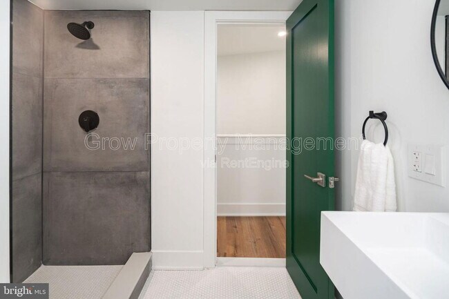 Building Photo - 2018 S 8th St