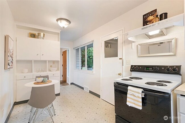 Building Photo - Amazing Richmond Beach Retreat 2bd 2ba