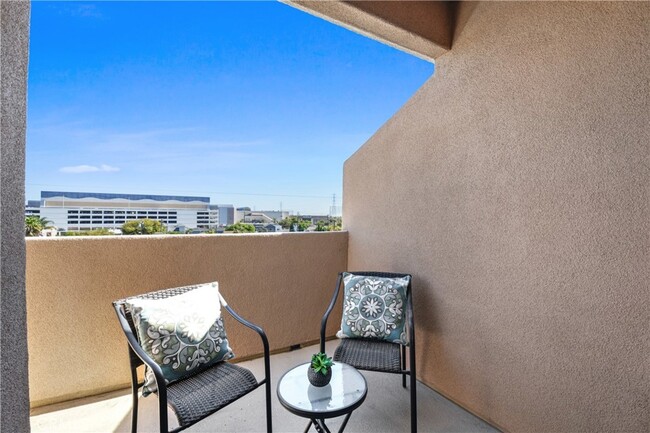Building Photo - 2750 Artesia Blvd