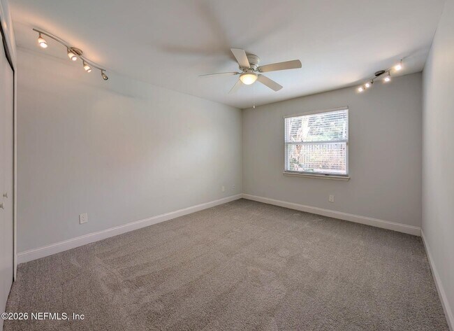 Building Photo - 1649 Ocean Pond Ct