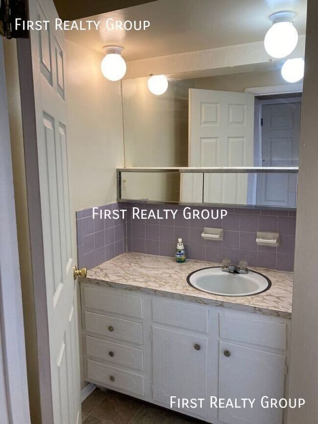 Building Photo - 737 Wilmington Ave