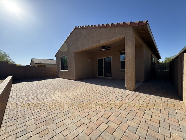 Building Photo - 7046 E Calle Arco Iris
