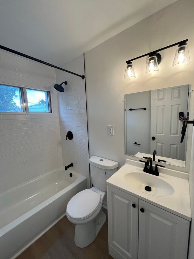 Building Photo - Newly Renovated 3-Bedroom Single Family Home