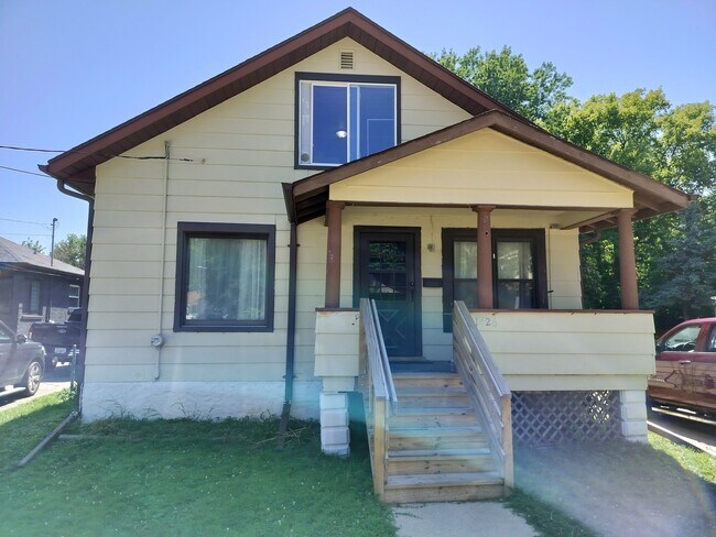 Building Photo - 1426 Crooks St