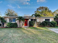 Building Photo - 3913 Mesa Ave