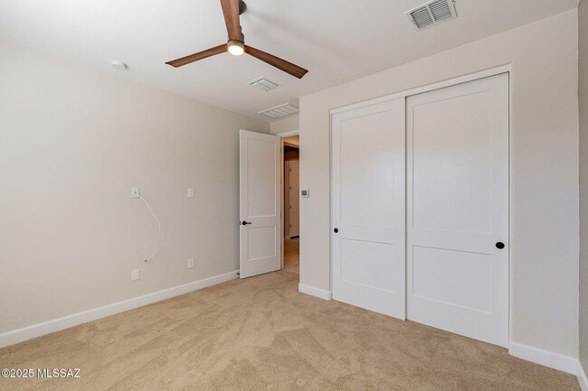 Building Photo - 39548 S Summerwood Dr