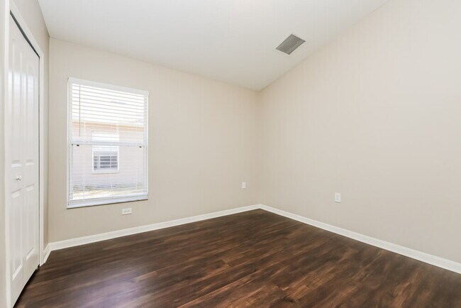 Building Photo - 18530 Kentisbury Ct