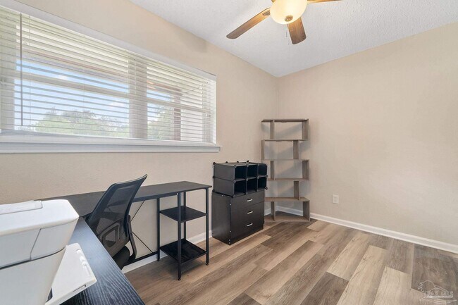 Building Photo - 8 Goodman Ln