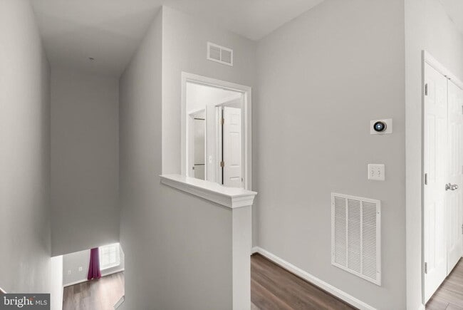 Building Photo - 9541 Center St