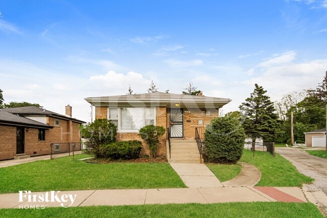 Building Photo - 659 Paxton Ave