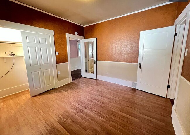 Building Photo - 108 Burlington Ave