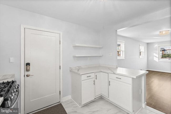 Building Photo - 3918 Usher Ave