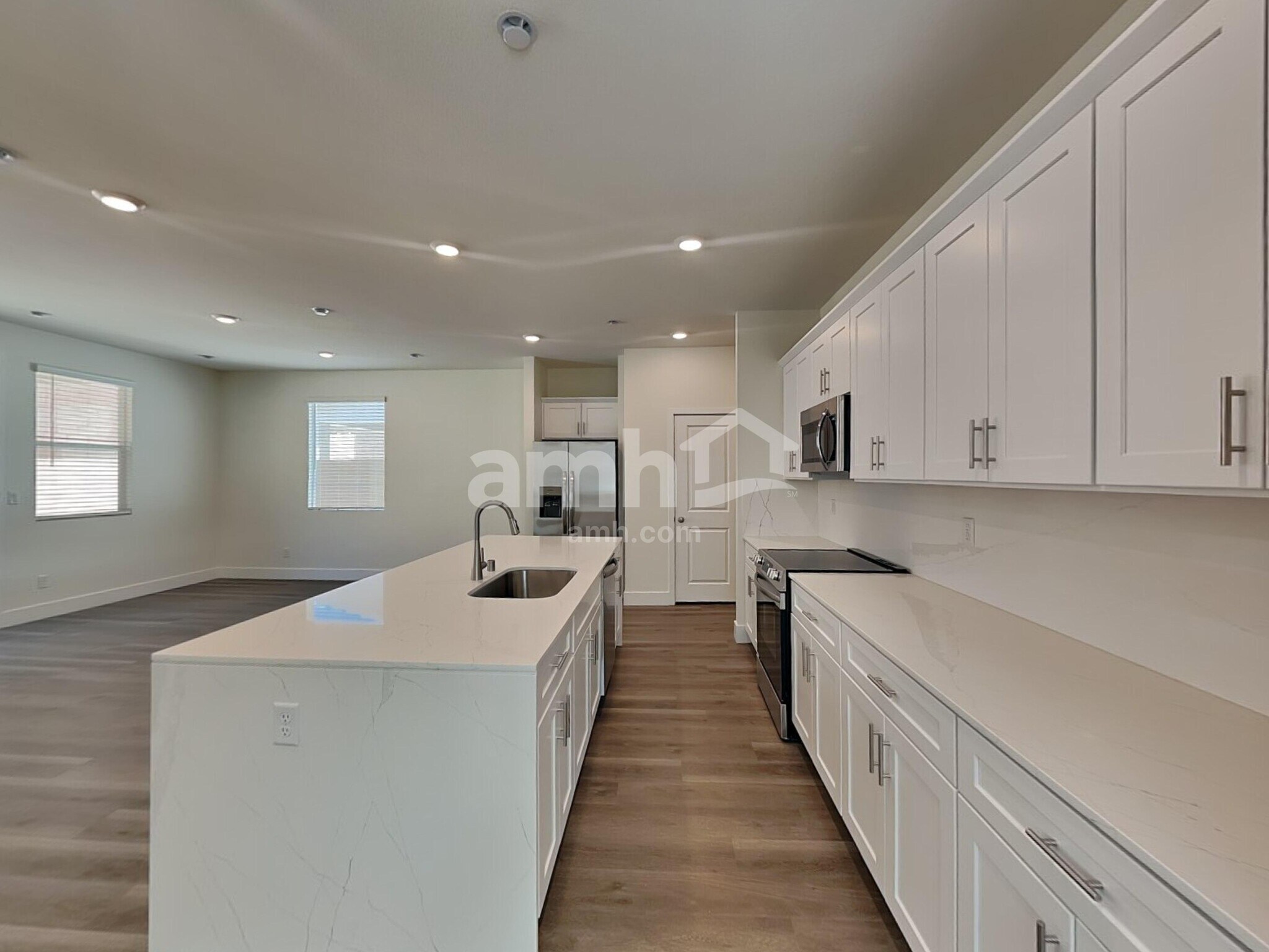 Building Photo - 10367 Bee Balm St