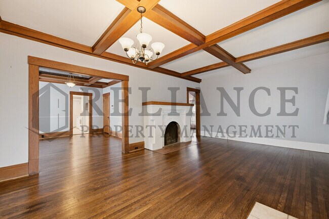 Building Photo - 111 N Clifton Ave