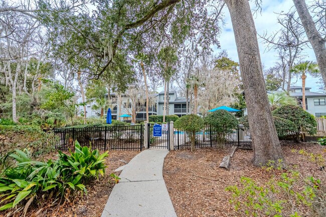 Building Photo - 19 Lemoyne Ave