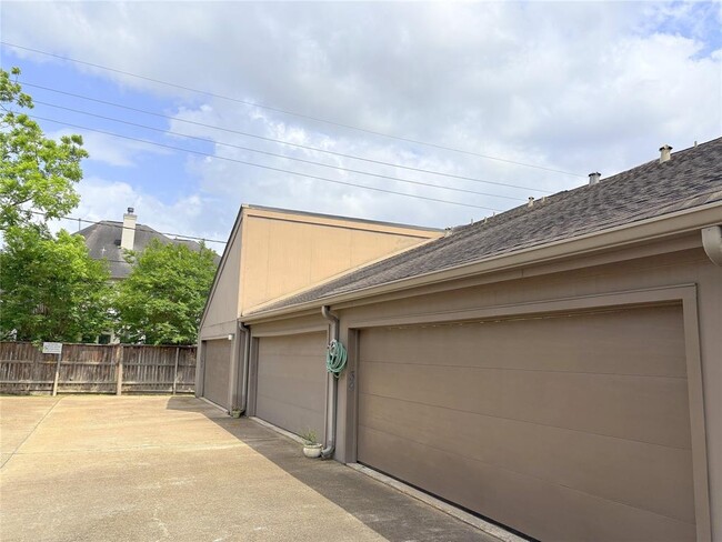 Building Photo - 1201 Bering Dr