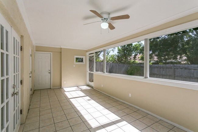 Building Photo - 265 Palmetto Ct